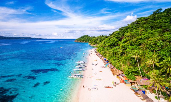 domestic tourist spot in the philippines
