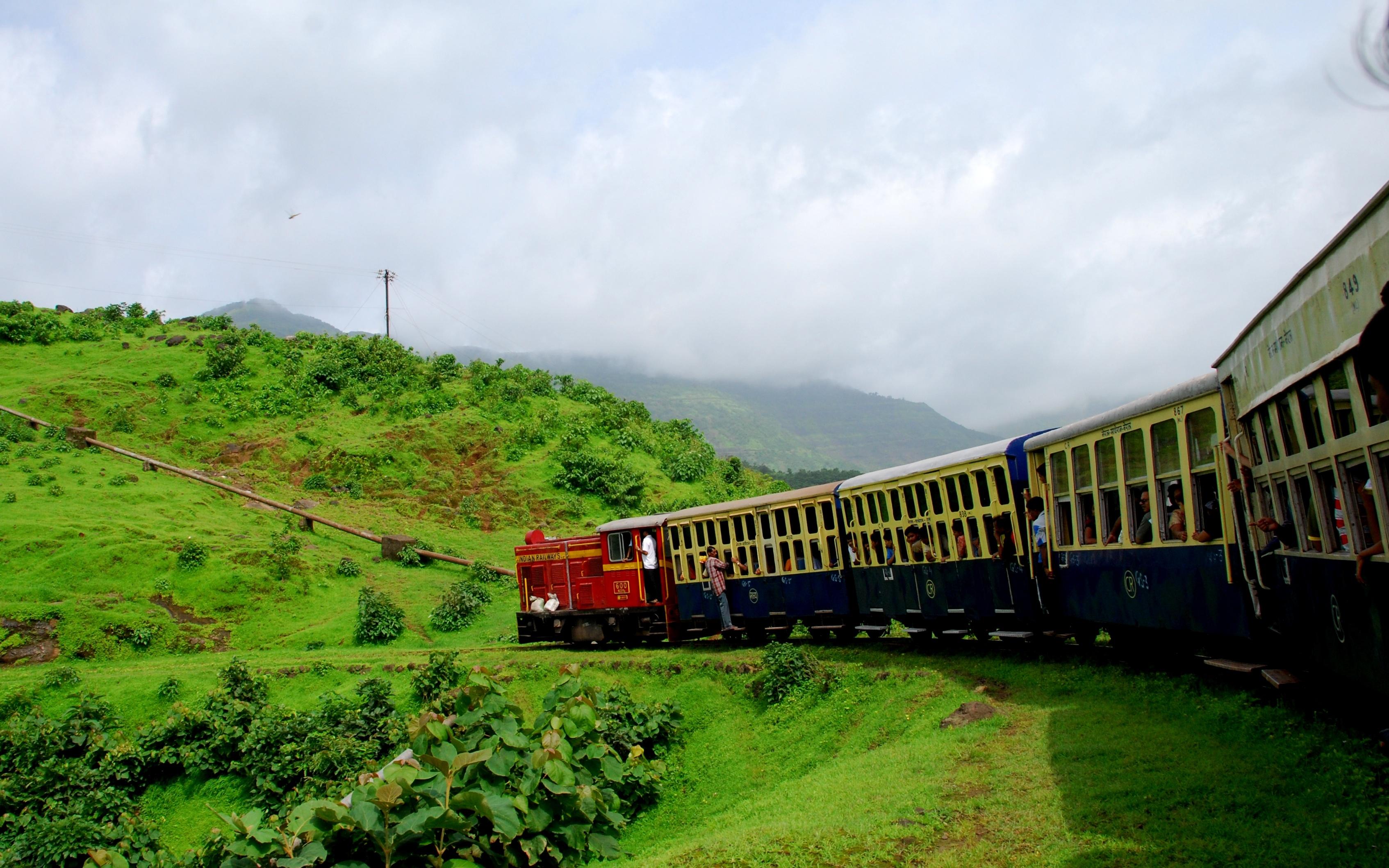 7 Beautiful Train Routes That You Must Travel