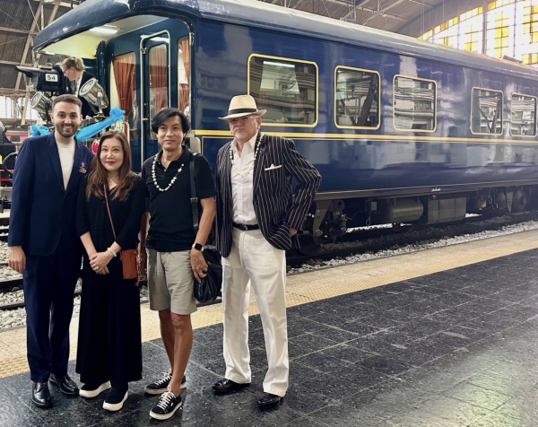 Train trip diary: Blue Jasmine rolls north