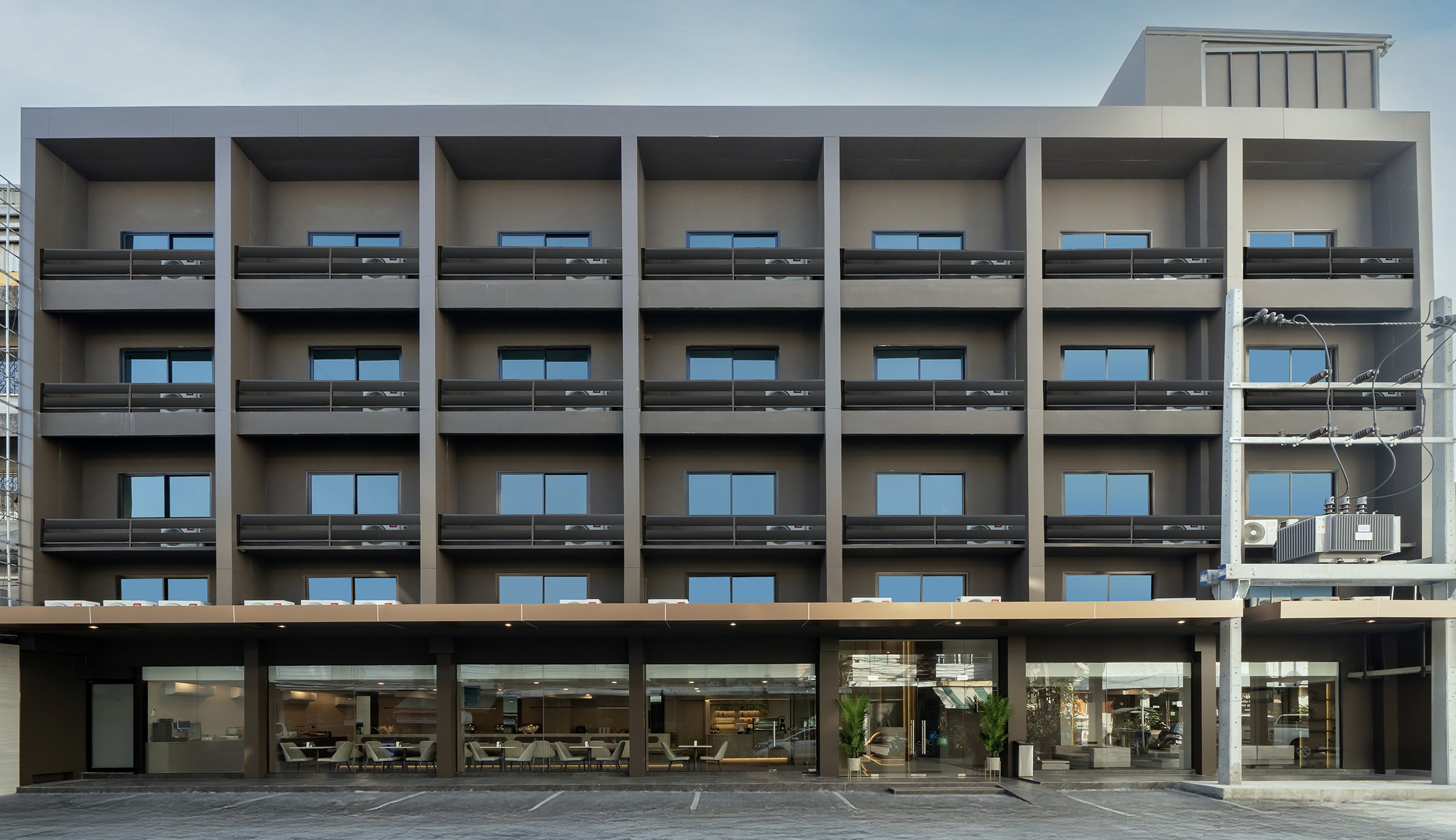 BWH Hotels opens SureStay Plus near airport rail link