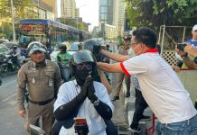 Skål hands out helmets to Bangkok kids