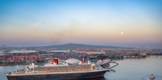 Cunard Queens rendezvous in Long Beach