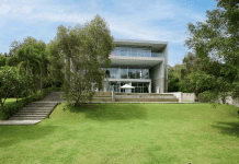 Rare residence under the auction hammer