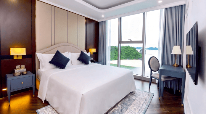 Centara Hotel and Residences Van Don