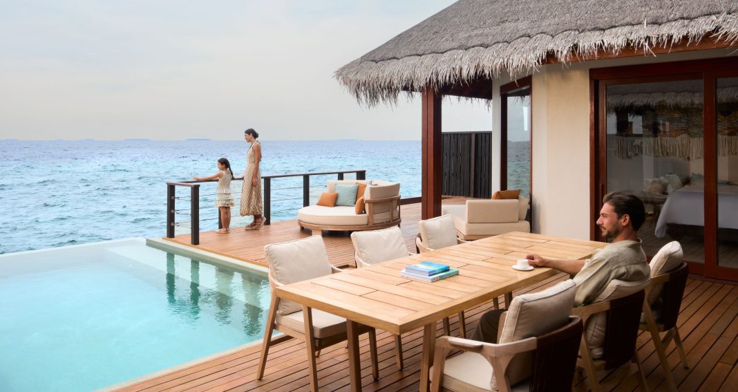 dusit-thani-maldives-accomodation-overwater-pavilion-lifestyle-family