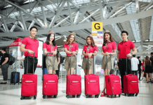 Vietjet uniforms win award