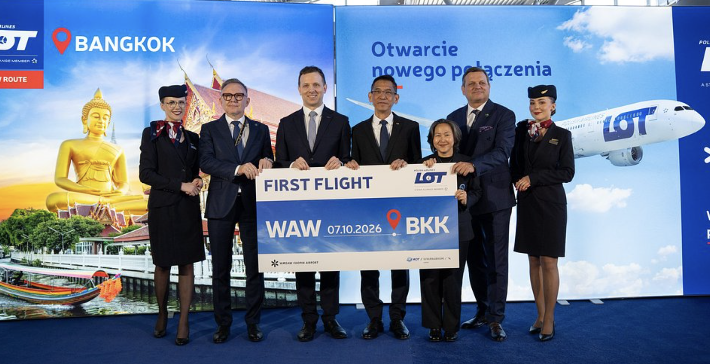 LOT Polish Airlines resumes Warsaw‑Bangkok service after 26‑year gap